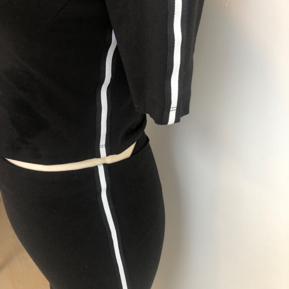 Sporty Crop top & skirt set - Picture 2 of 4